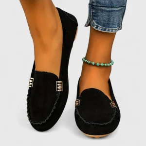 Ortopediska slip-on mockasiner med metalldetaljer för kvinnor